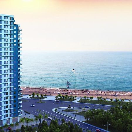 Beautiful Horizon First Line Apartment Batumi Bagian luar foto