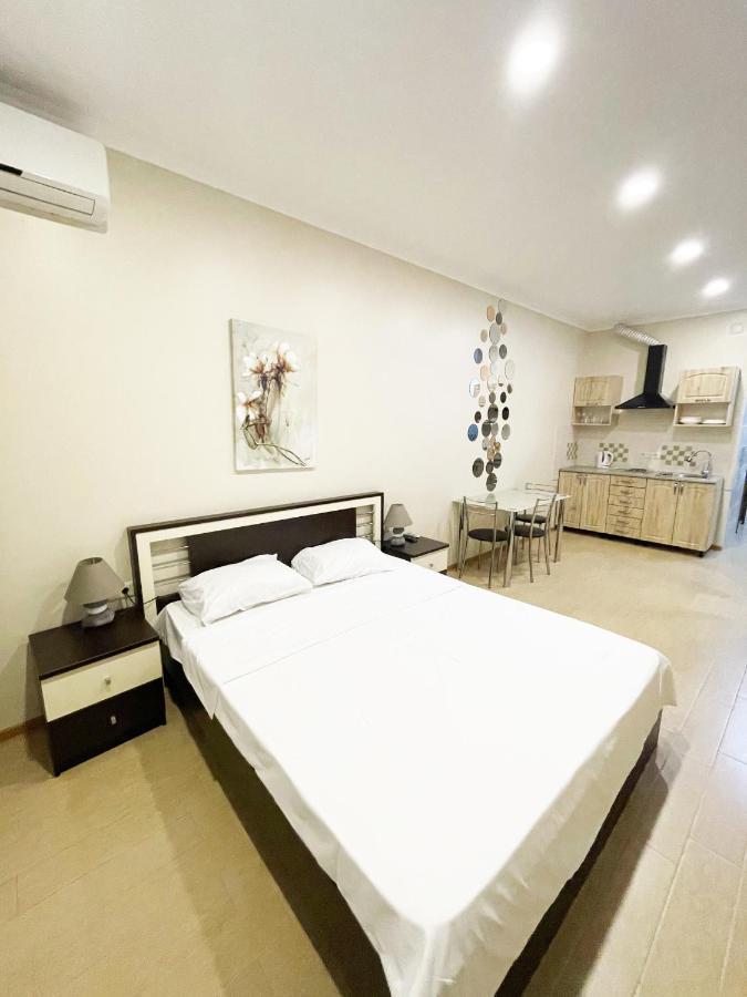 Beautiful Horizon First Line Apartment Batumi Bagian luar foto
